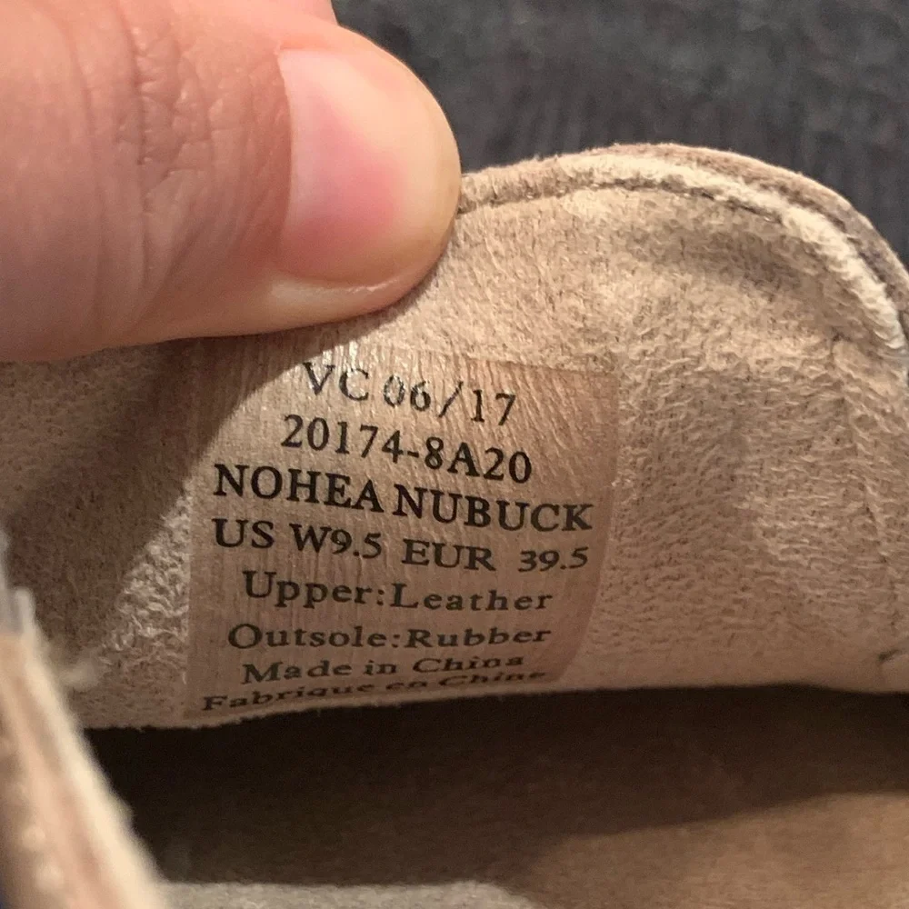 OluKai nohea nubuck